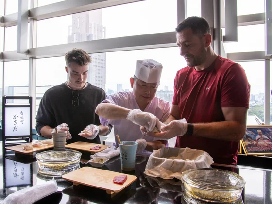 Sushi making experience